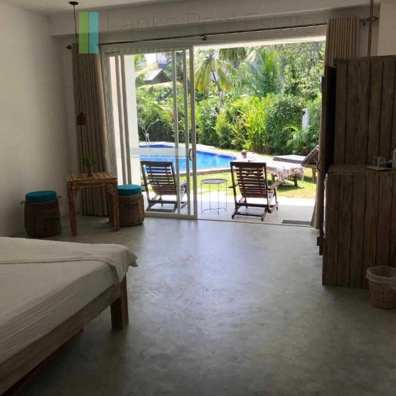 Large villa with pool and self-contained apartment