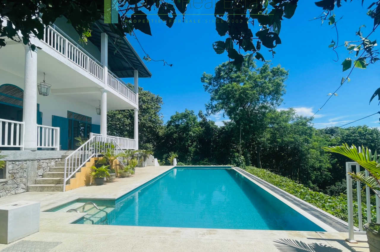 Modern villa moments from Mawella Beach