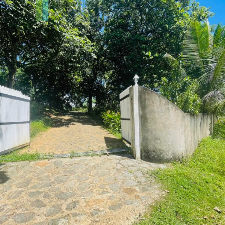 Modern villa moments from Mawella Beach