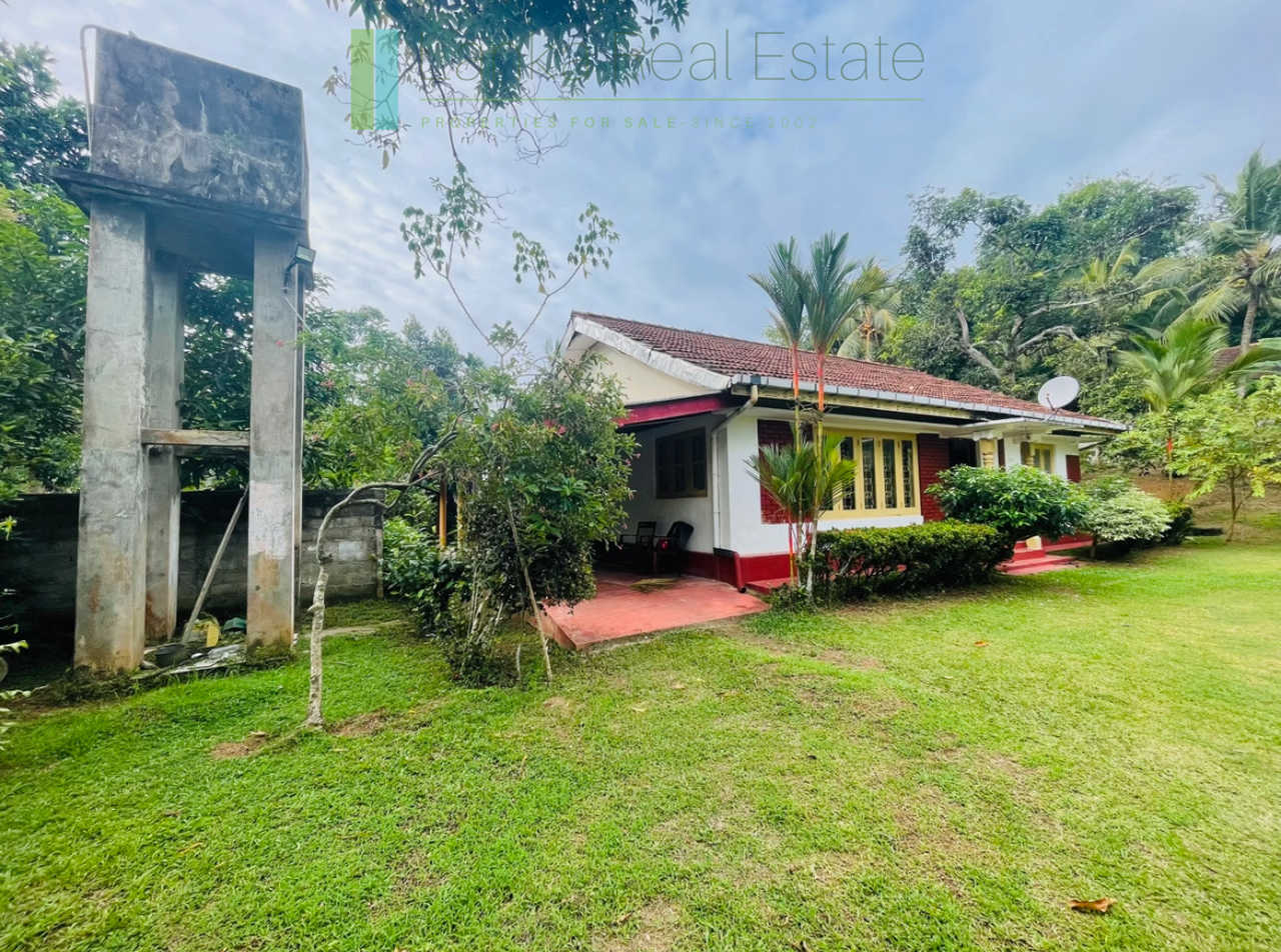 1950s house in Hikkaduwa