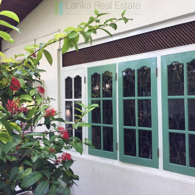 Renovated village house near the beach in Talpe