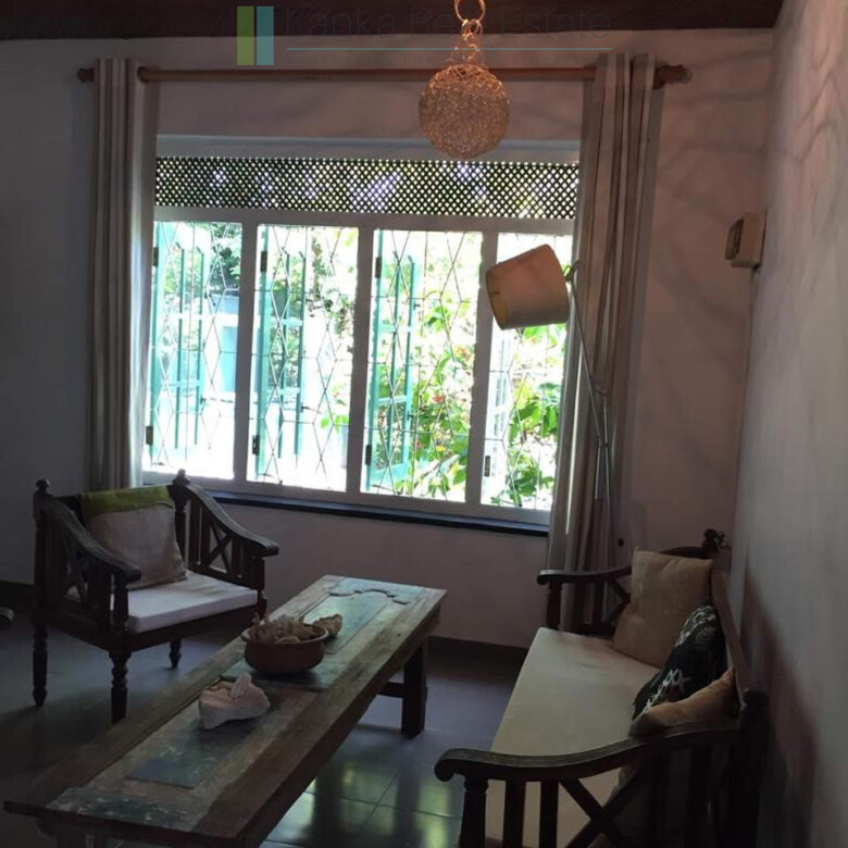 Renovated village house near the beach in Talpe