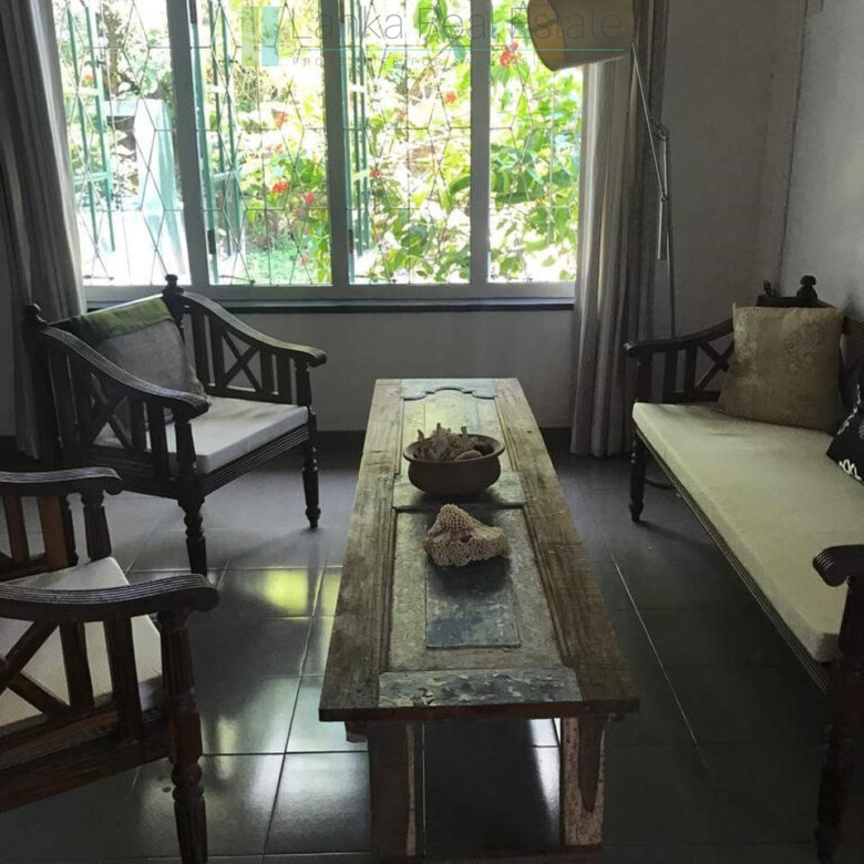 Renovated village house near the beach in Talpe