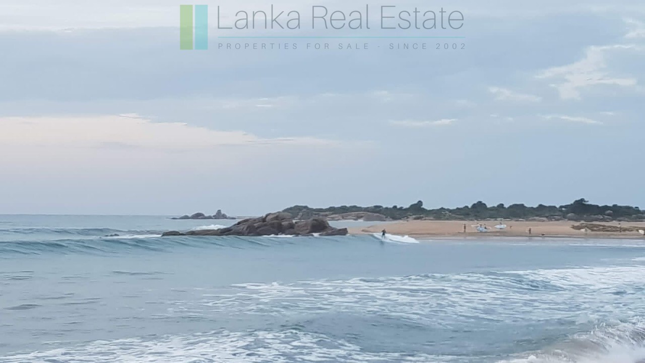 Desirable plot on the beach at Whisky Point