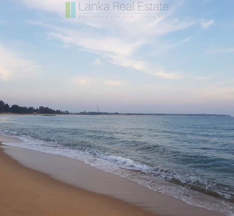 Desirable plot on the beach at Whisky Point