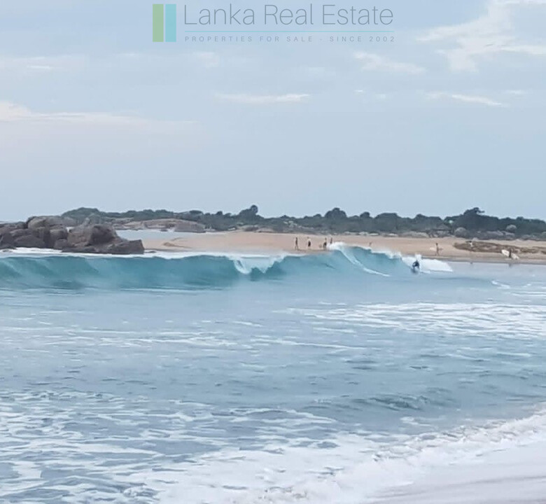 Desirable plot on the beach at Whisky Point