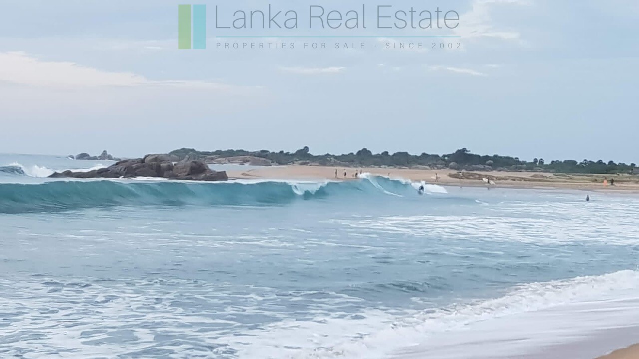 Desirable plot on the beach at Whisky Point