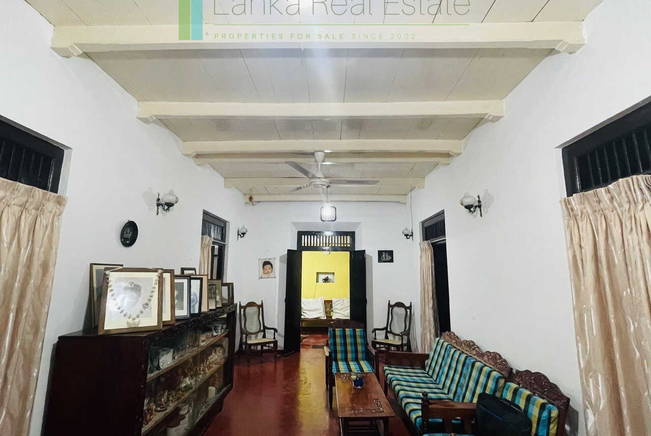 Four bedrooms with potential to extend at Koggala