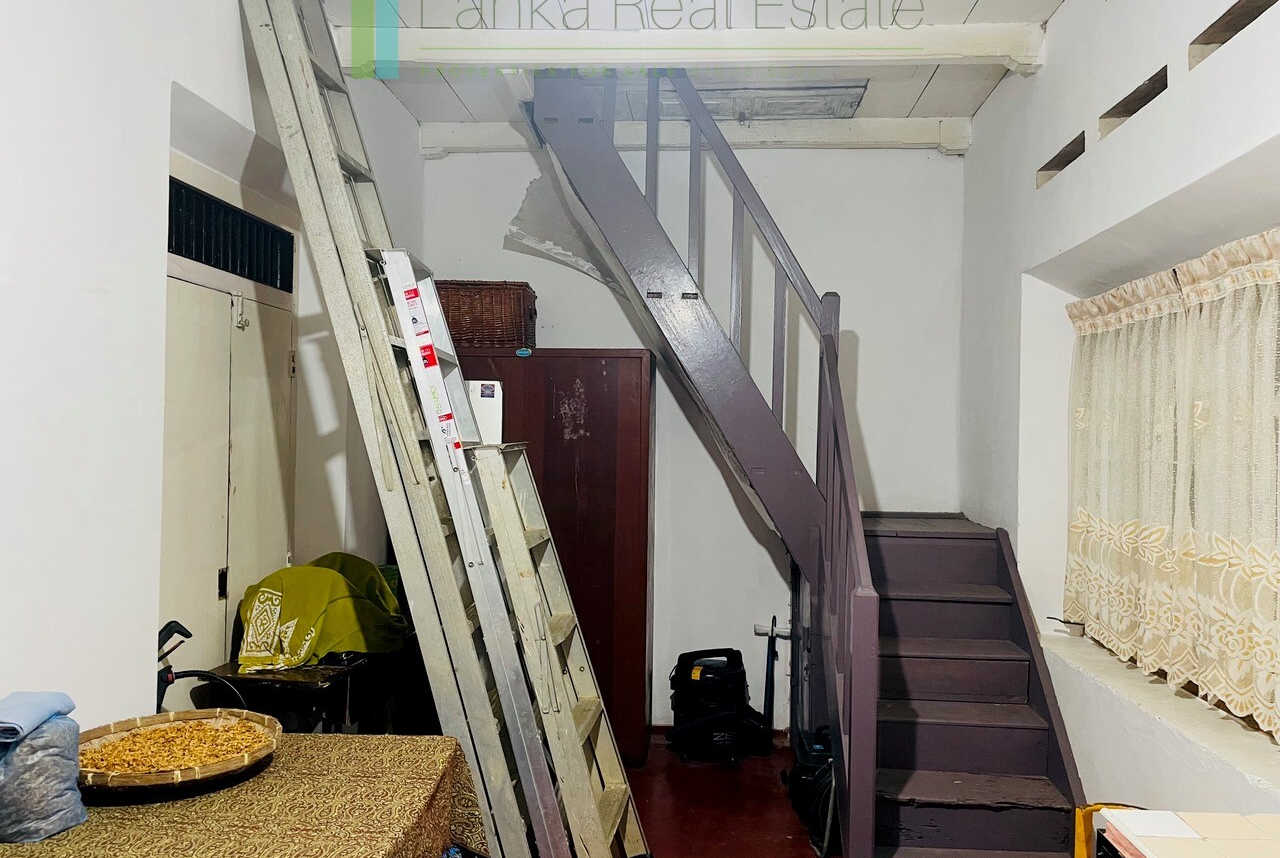 Four bedrooms with potential to extend at Koggala