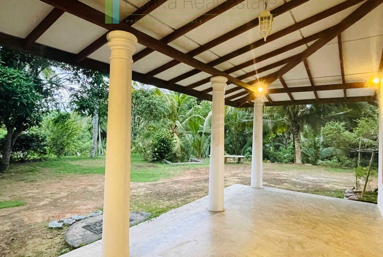 Four bedrooms with potential to extend at Koggala