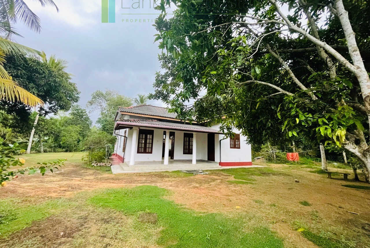 Four bedrooms with potential to extend at Koggala