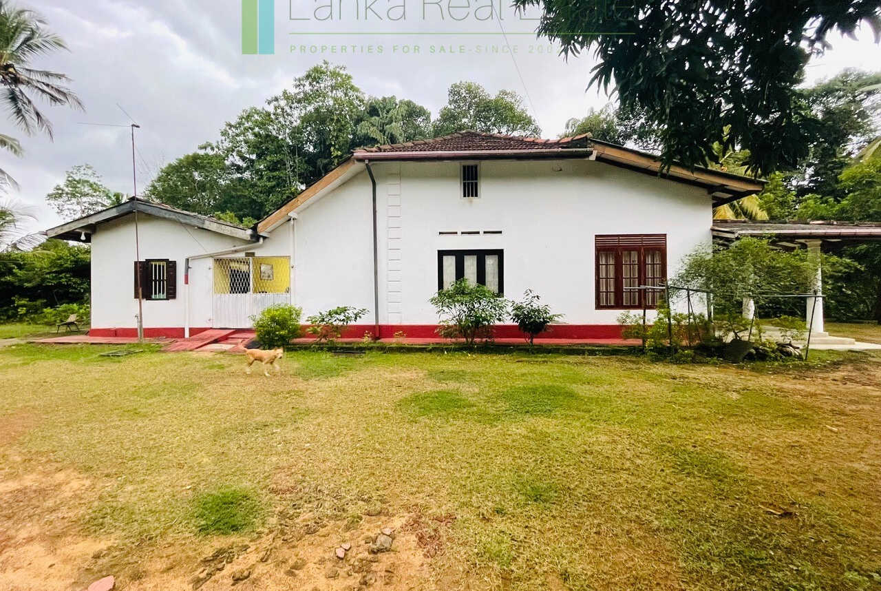 Four bedrooms with potential to extend at Koggala