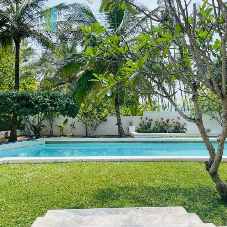 Well presented villa near beach in Rekawa