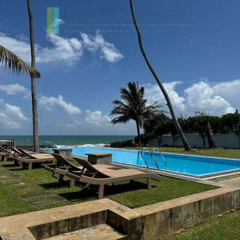Dondra oceanfront villa