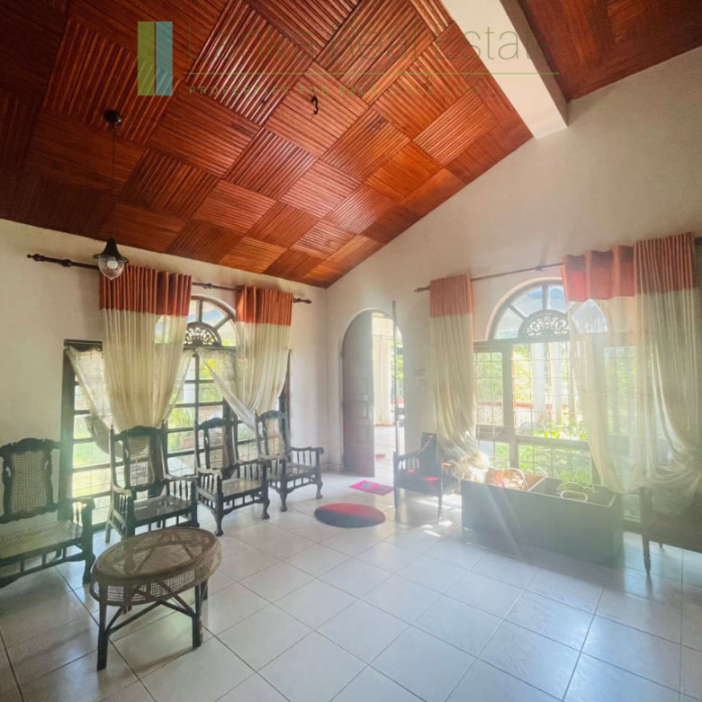 Peaceful paddy view house in Ginigala