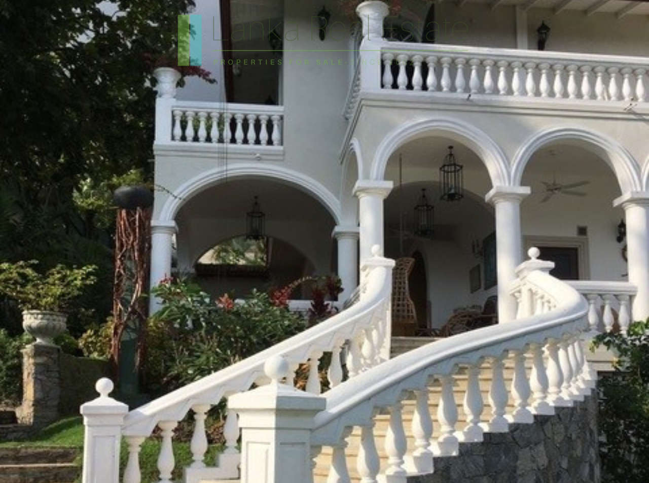 Grand Italianate mansion on Victoria Lake