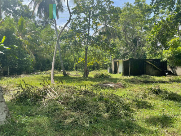 Attractive plot in walking distance of Mawella Beach
