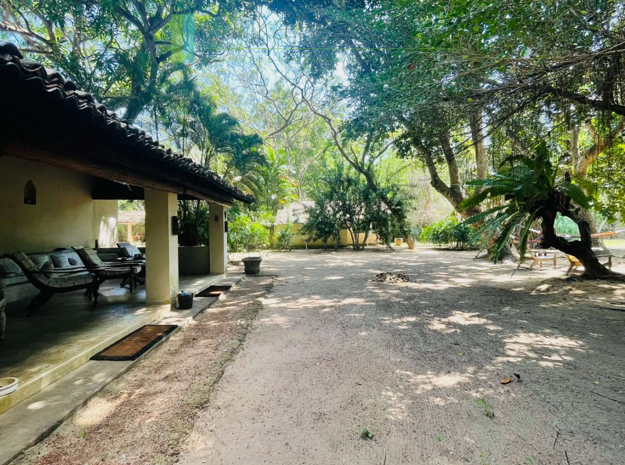 Secluded oceanfront hideaway on Mawella Beach