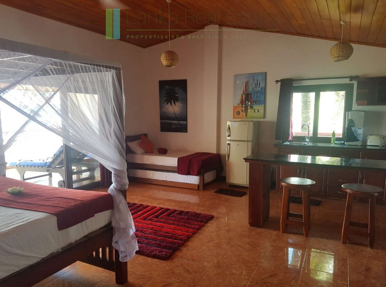 Three-bedroom beach villa in Hikkaduwa