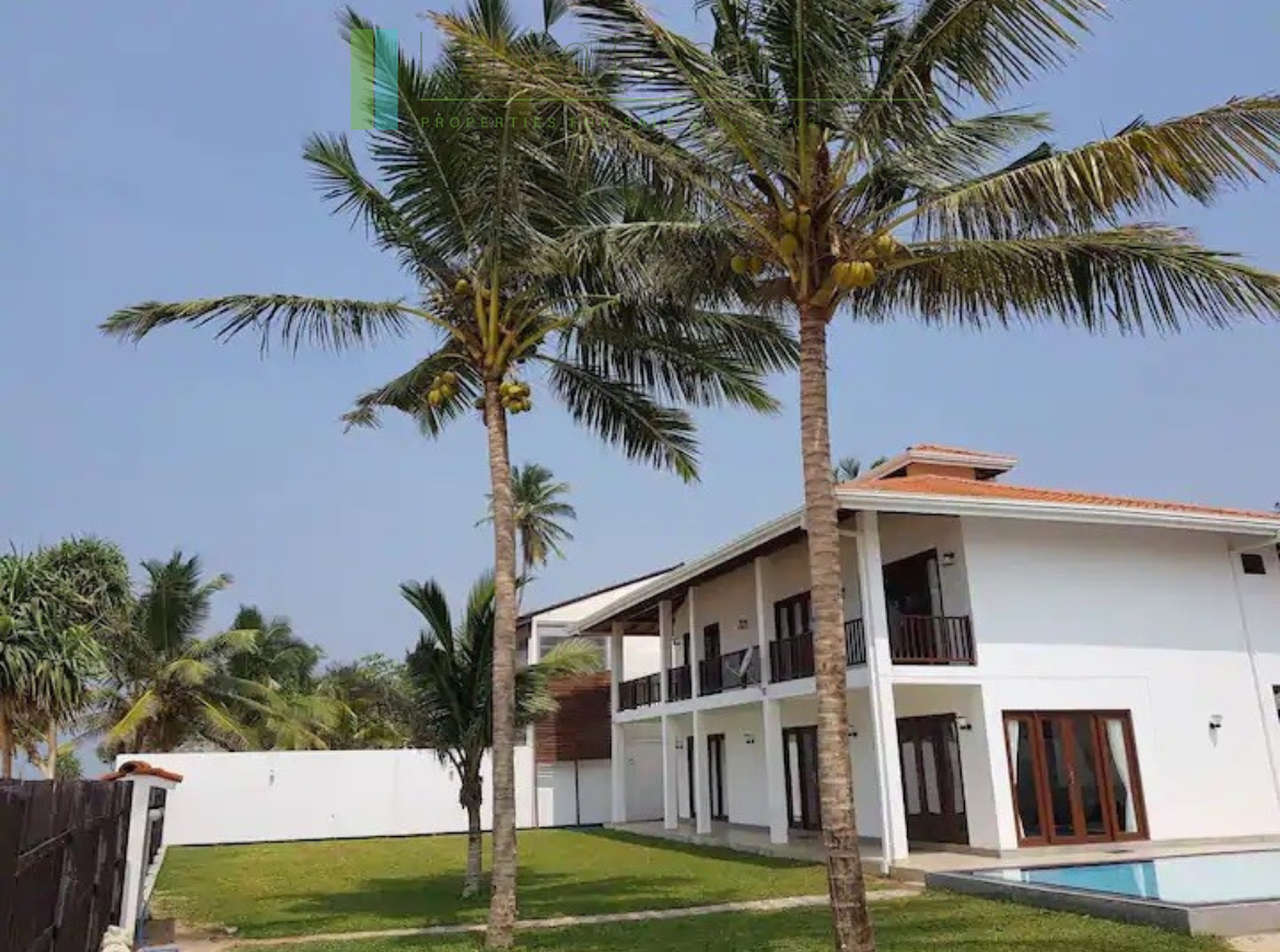Turnkey beachfront villa in Akurala