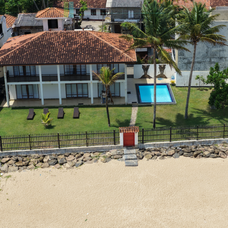 Turnkey beachfront villa in Akurala
