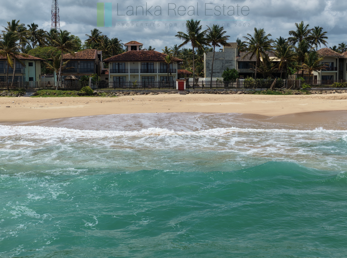 Turnkey beachfront villa in Akurala