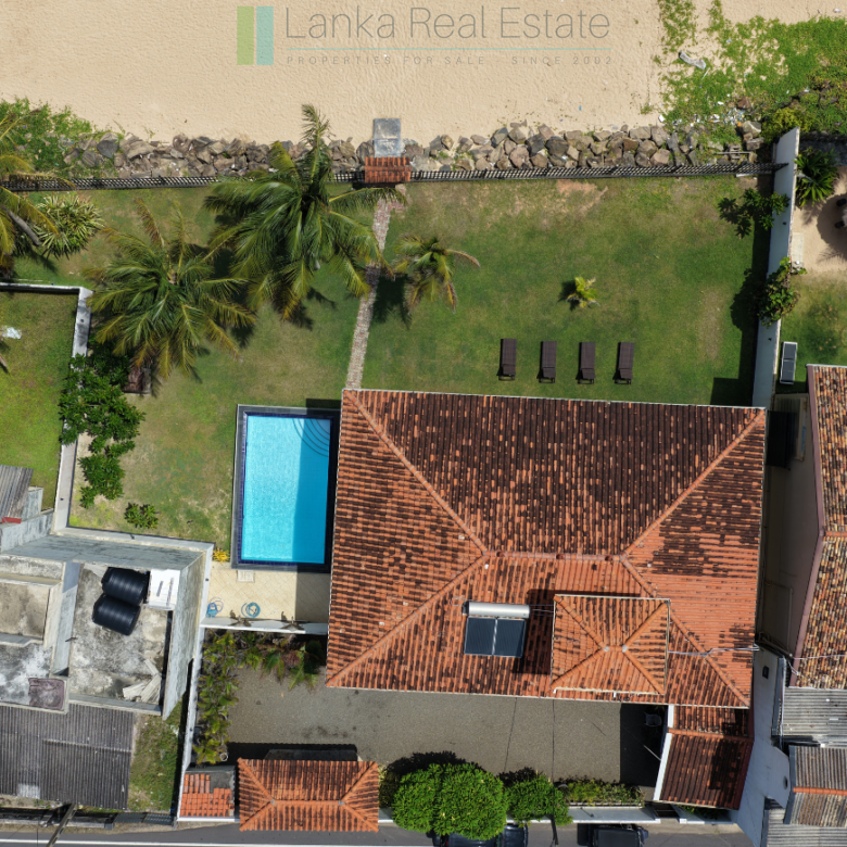 Turnkey beachfront villa in Akurala