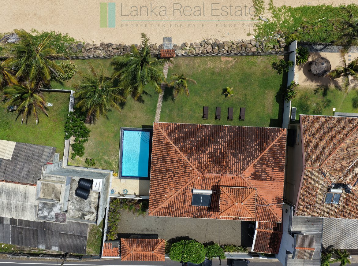 Turnkey beachfront villa in Akurala