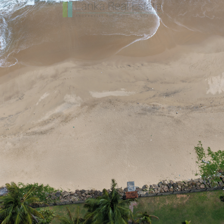 Turnkey beachfront villa in Akurala