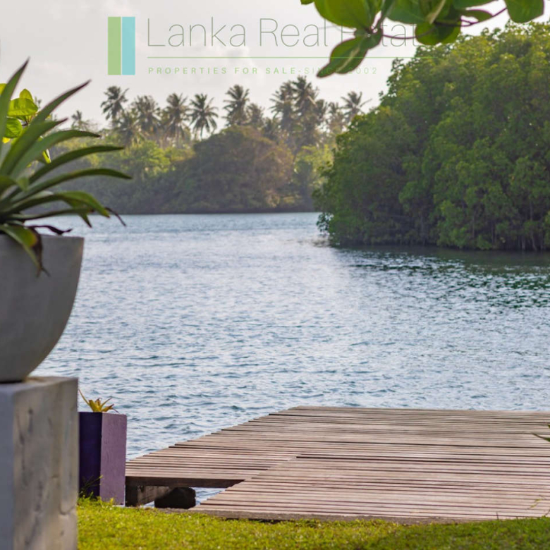 Waterside luxury on Koggala Lake