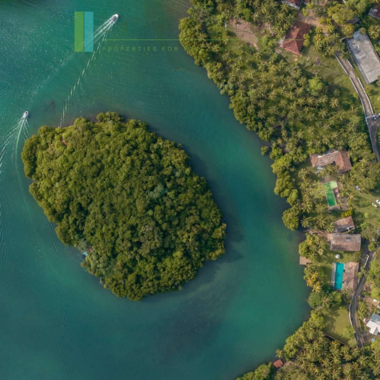 Waterside luxury on Koggala Lake