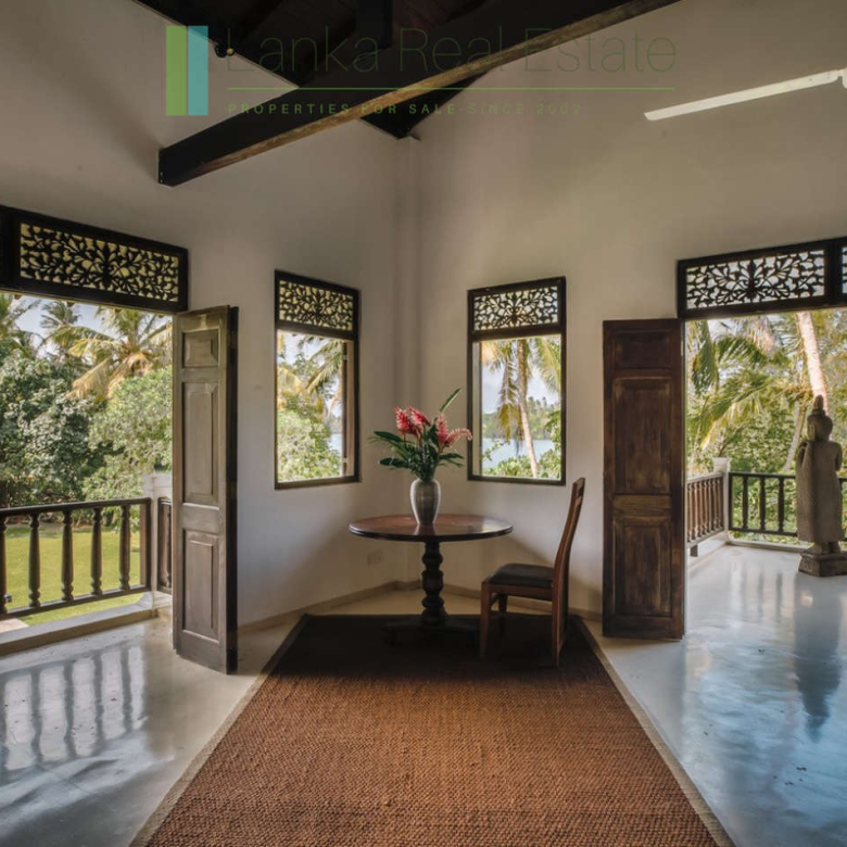 Waterside luxury on Koggala Lake