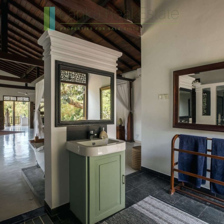 Waterside luxury on Koggala Lake