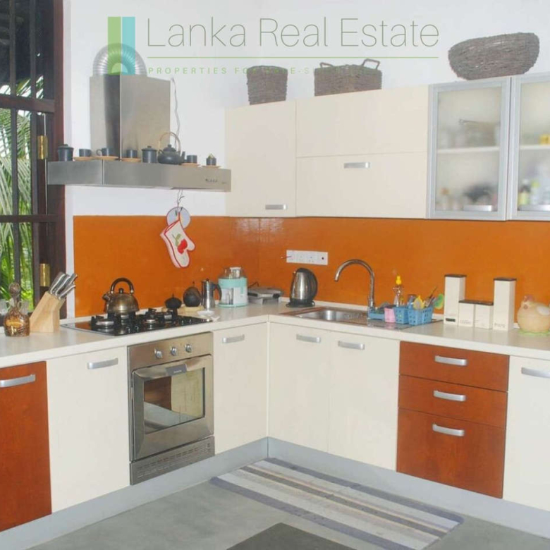 Large villa on the outskirts of Galle