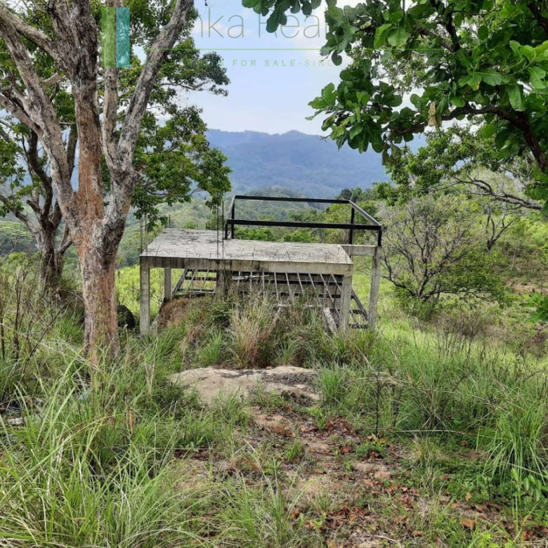 Twenty-five hill country acres with sweeping views