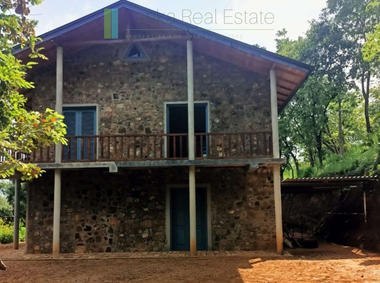 Stone built house on 10 acres in hill country