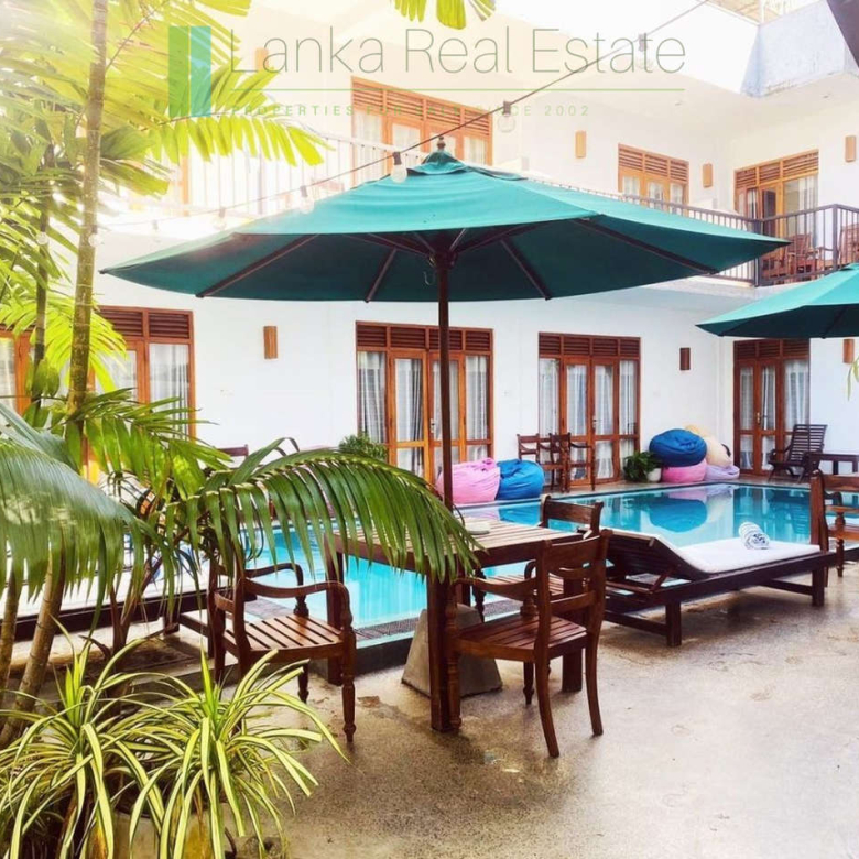 Fourteen bedroom villa/hotel in Madiha