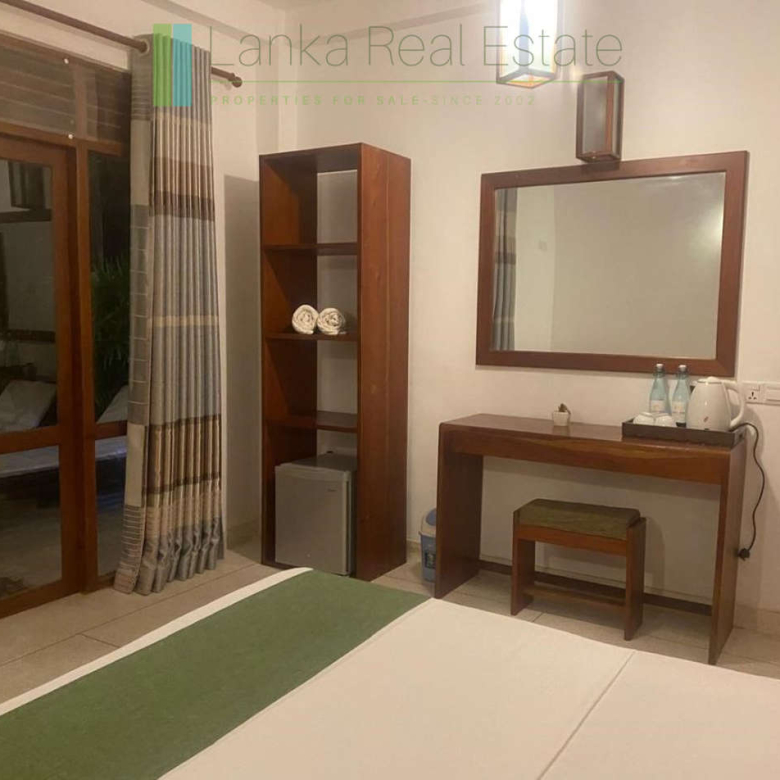 Fourteen bedroom villa/hotel in Madiha