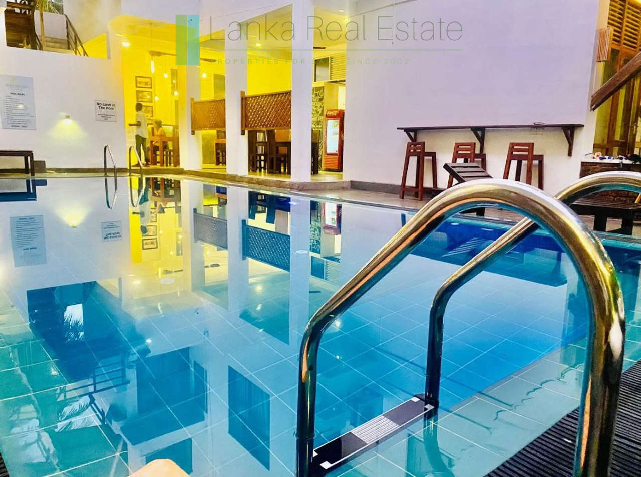 Fourteen bedroom villa/hotel in Madiha