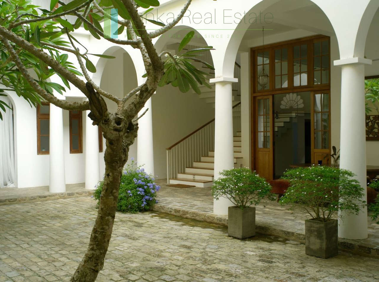 Fully renovated historic Galle Fort villa