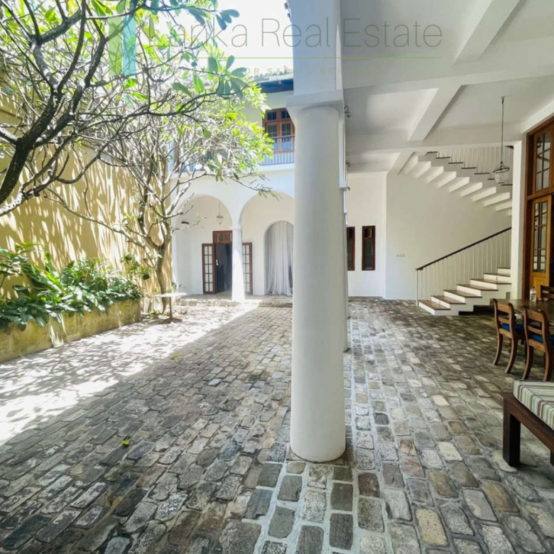 Fully renovated historic Galle Fort villa