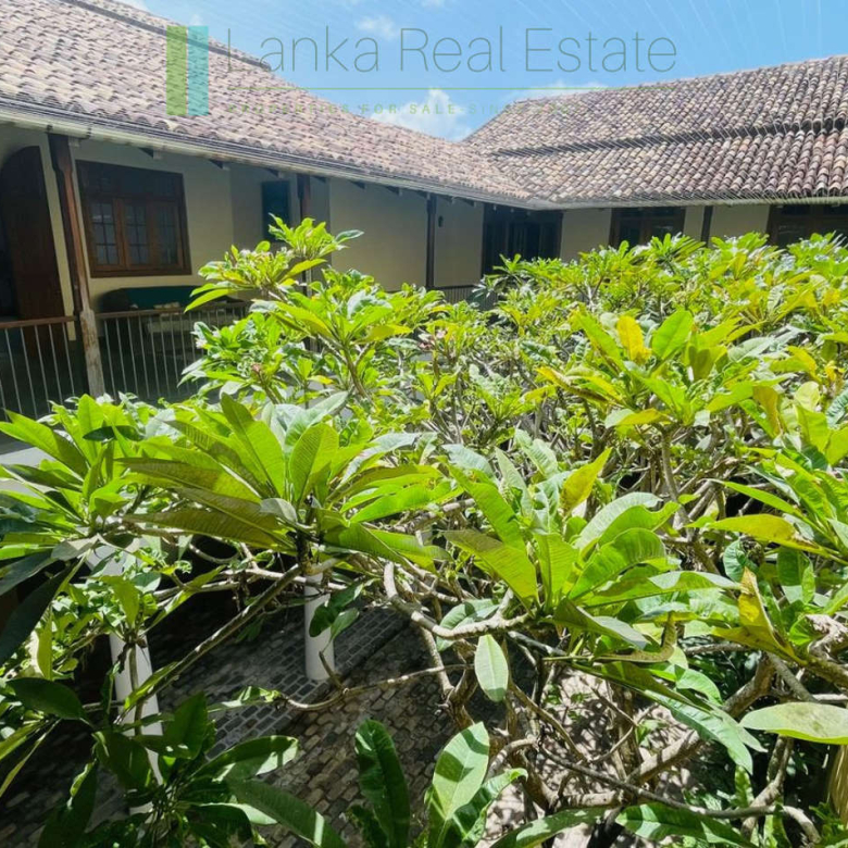 Fully renovated historic Galle Fort villa