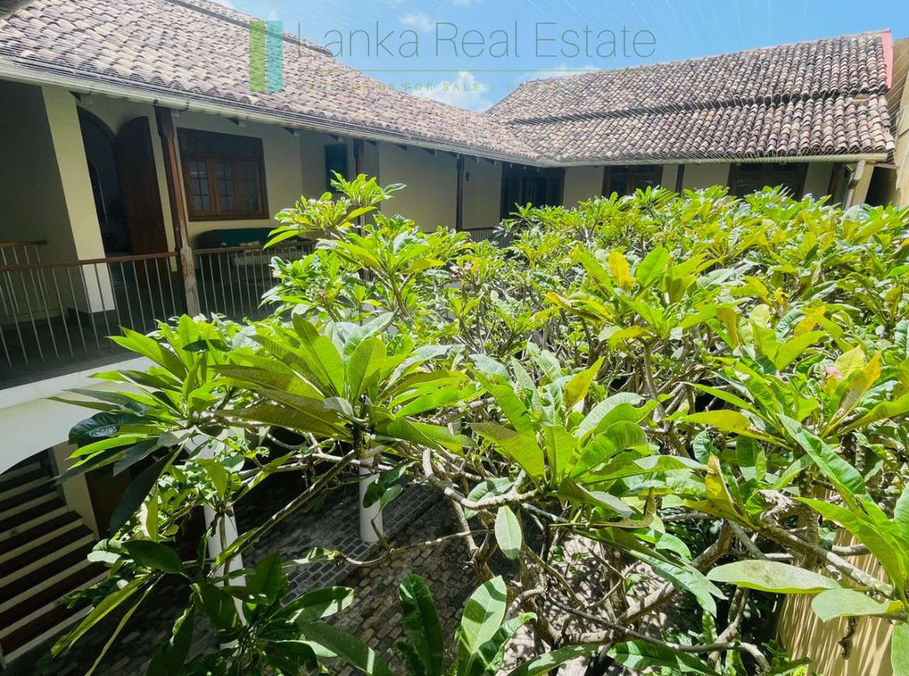 Fully renovated historic Galle Fort villa
