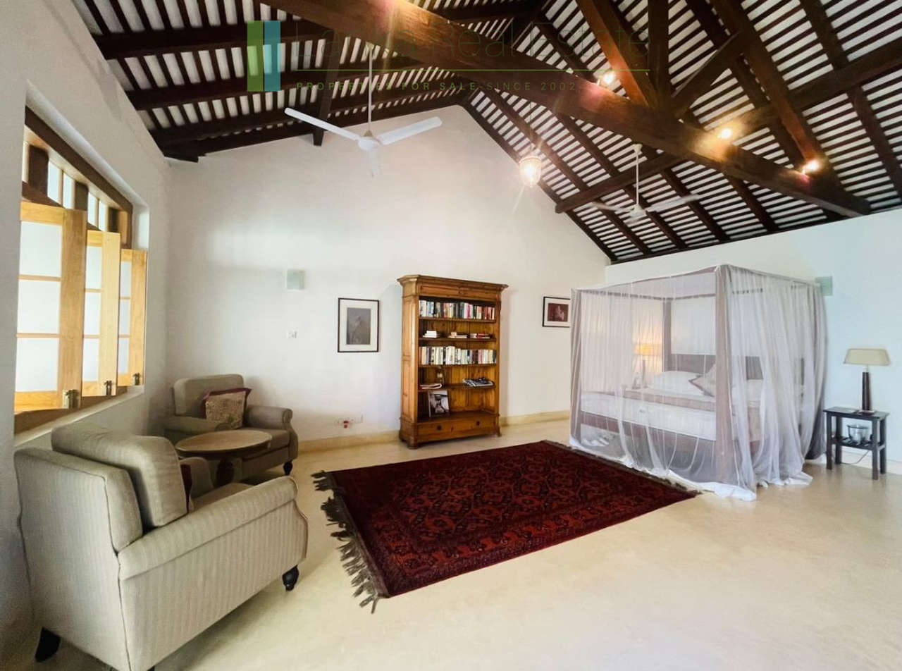Fully renovated historic Galle Fort villa