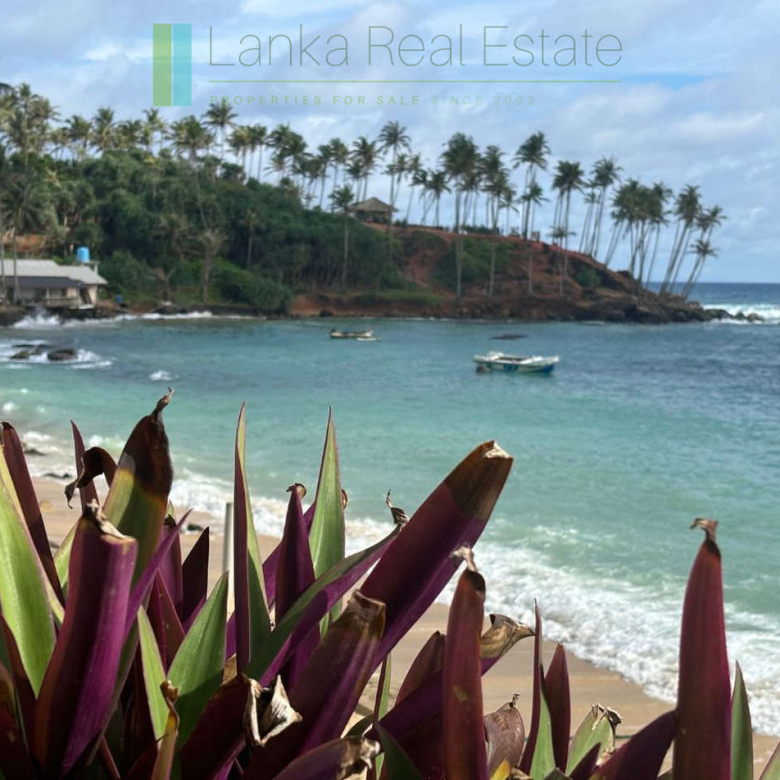 Prime Mirissa beachfront plot