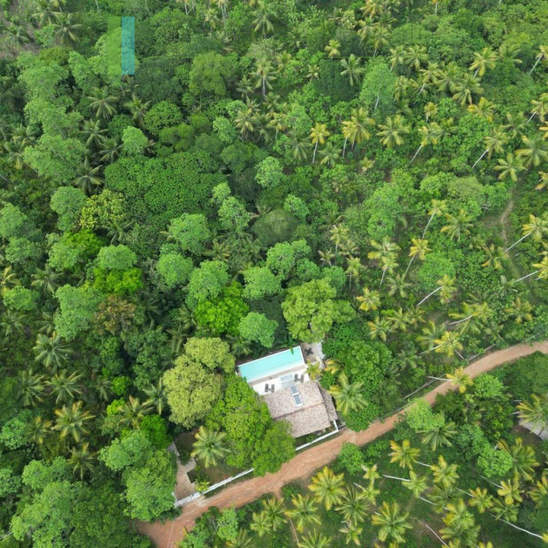 Eight-bedroom Ahangama guesthouse/retreat