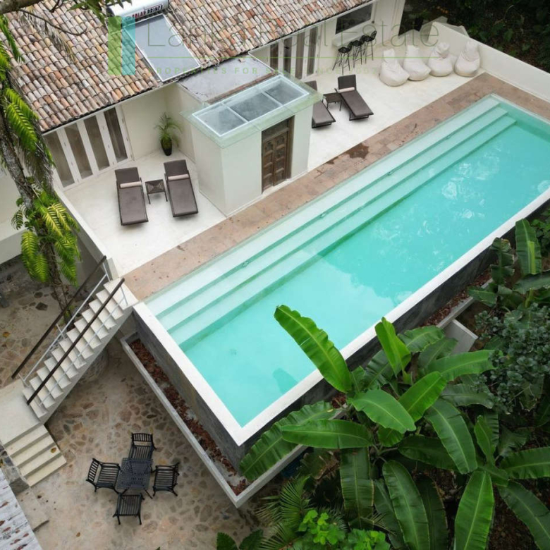 Eight-bedroom Ahangama guesthouse/retreat