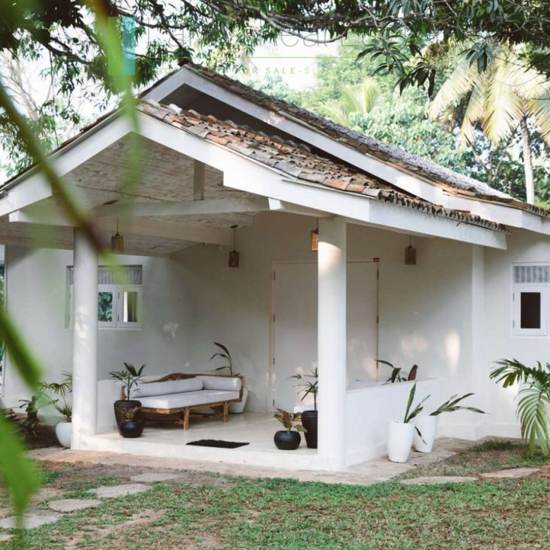 Eight-bedroom Ahangama guesthouse/retreat