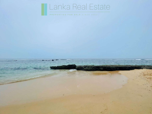 Prime beachfront opportunity in Talpe