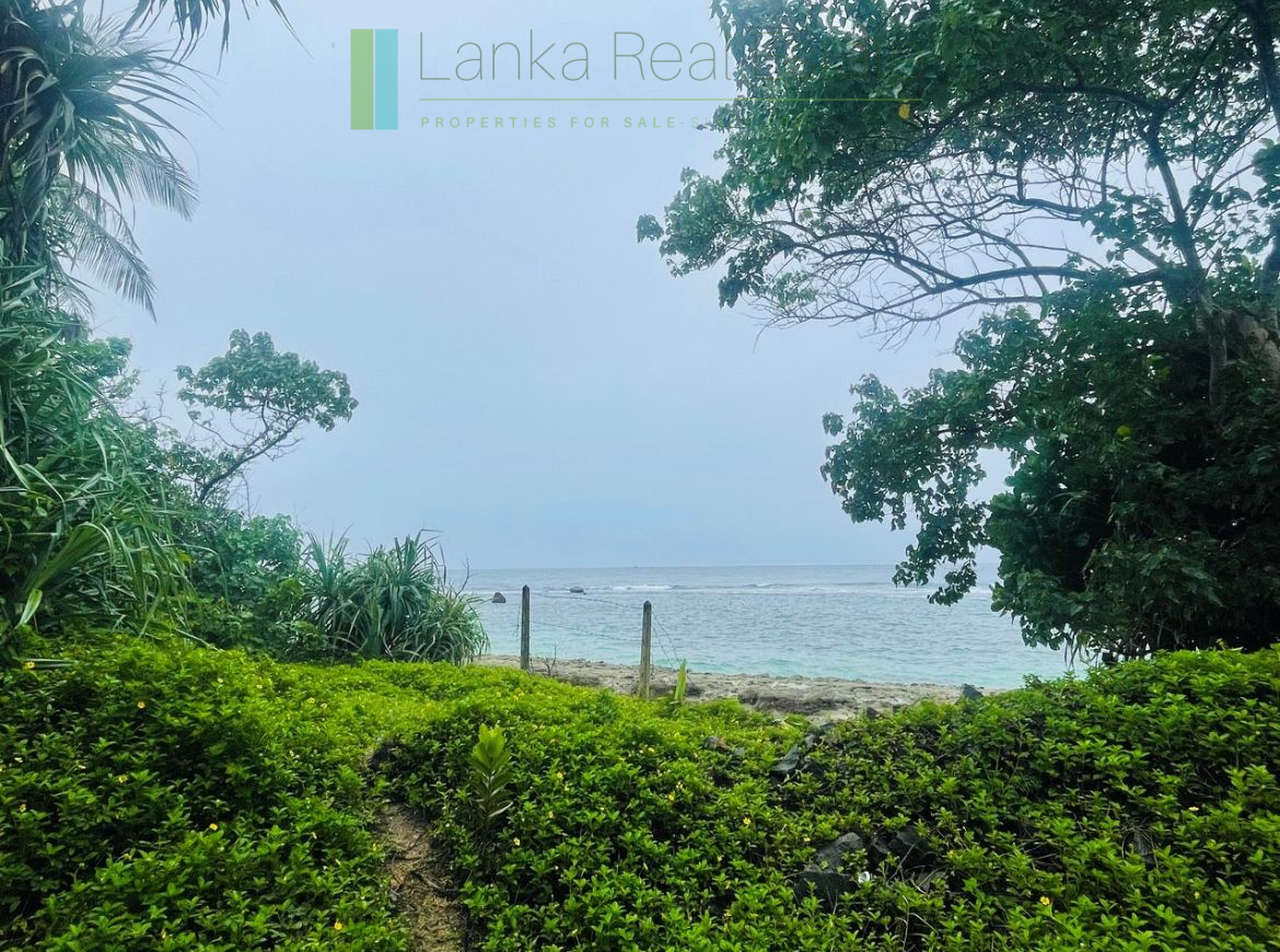 Prime beachfront opportunity in Talpe